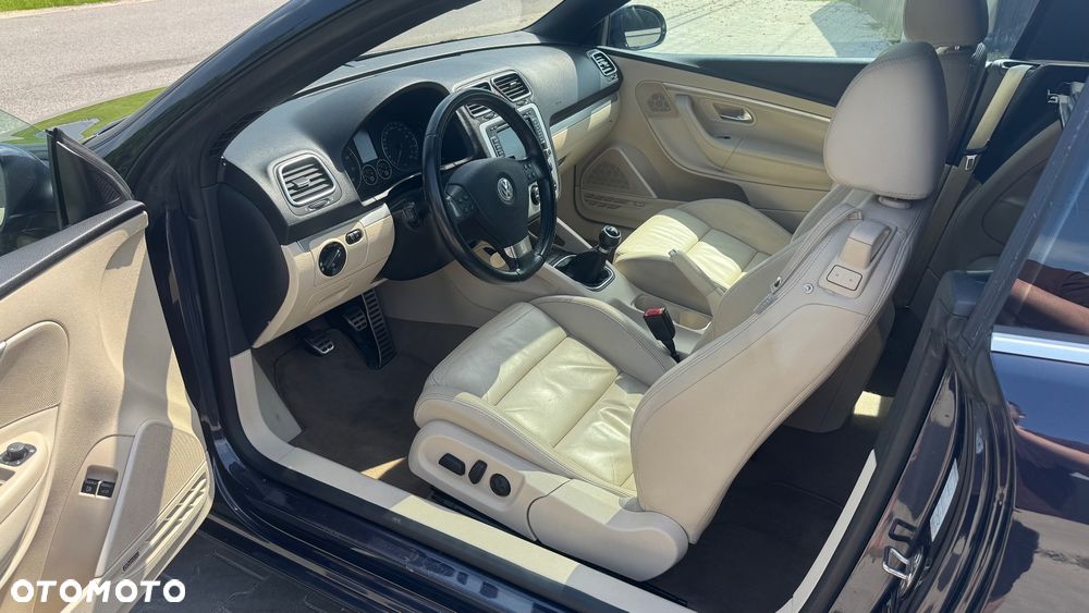 Volkswagen Eos - 12
