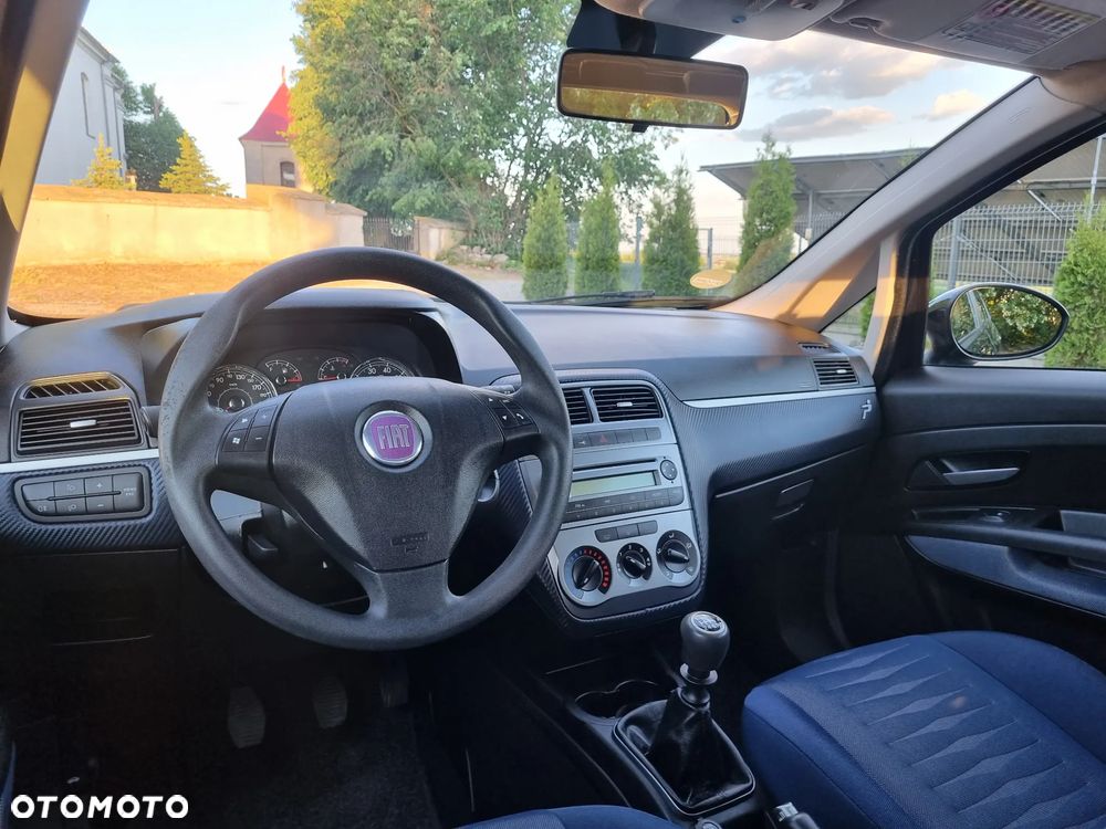 Fiat Punto 1.4 16V Dynamic - 2