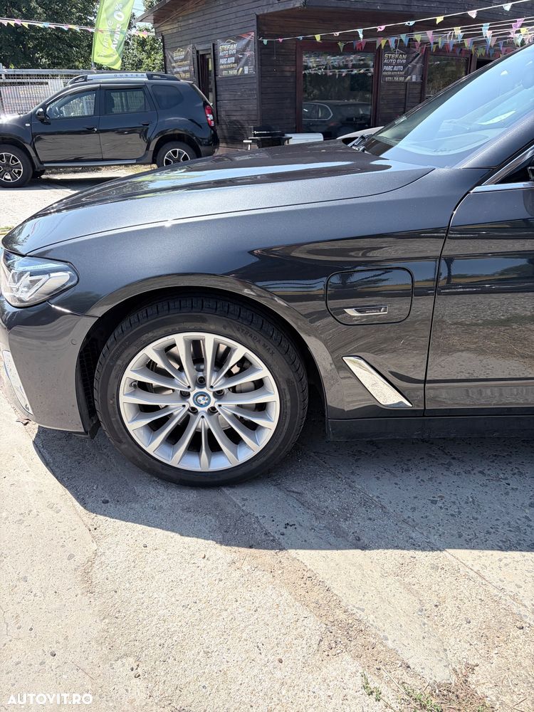 BMW Seria 5 520e Aut. Luxury Line - 19