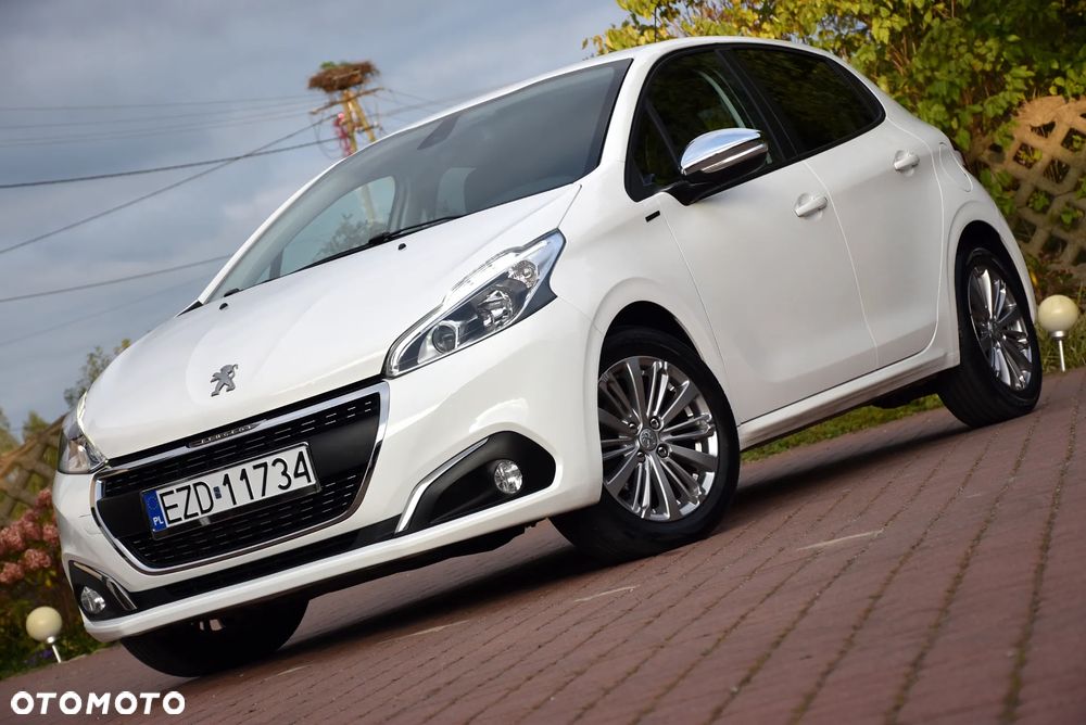 Peugeot 208 - 13
