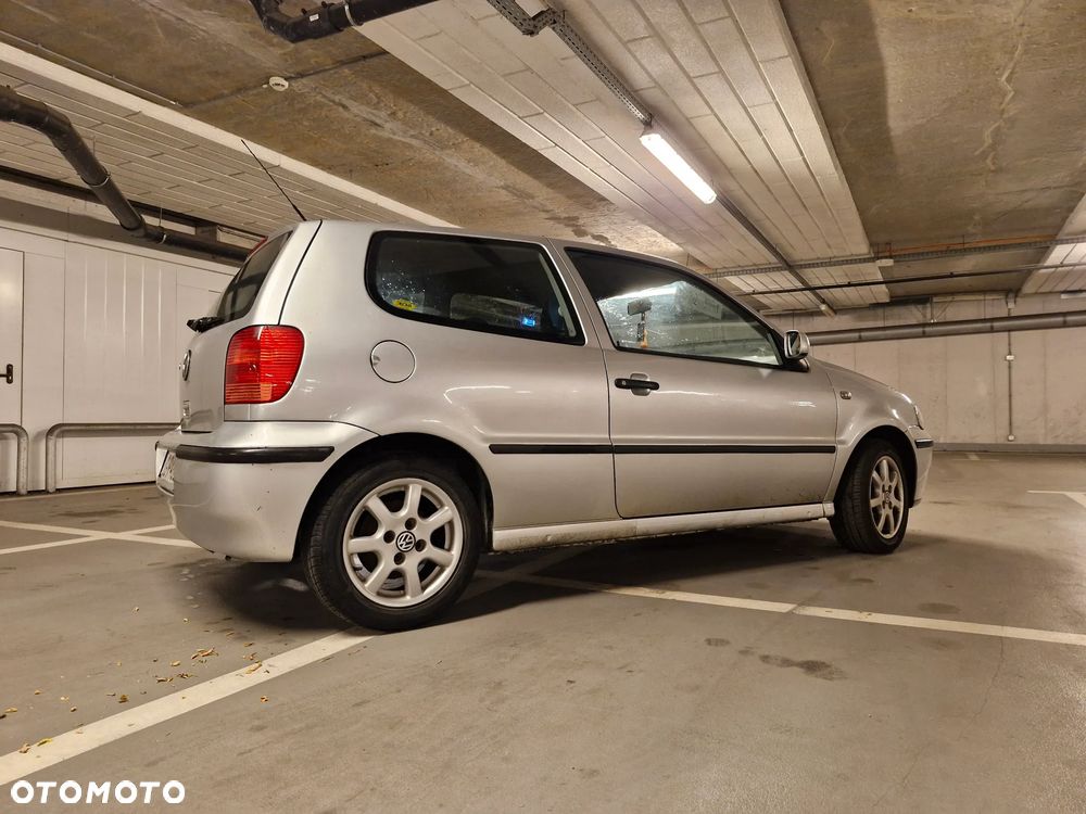 Volkswagen Polo 1.4 Comfortline - 4