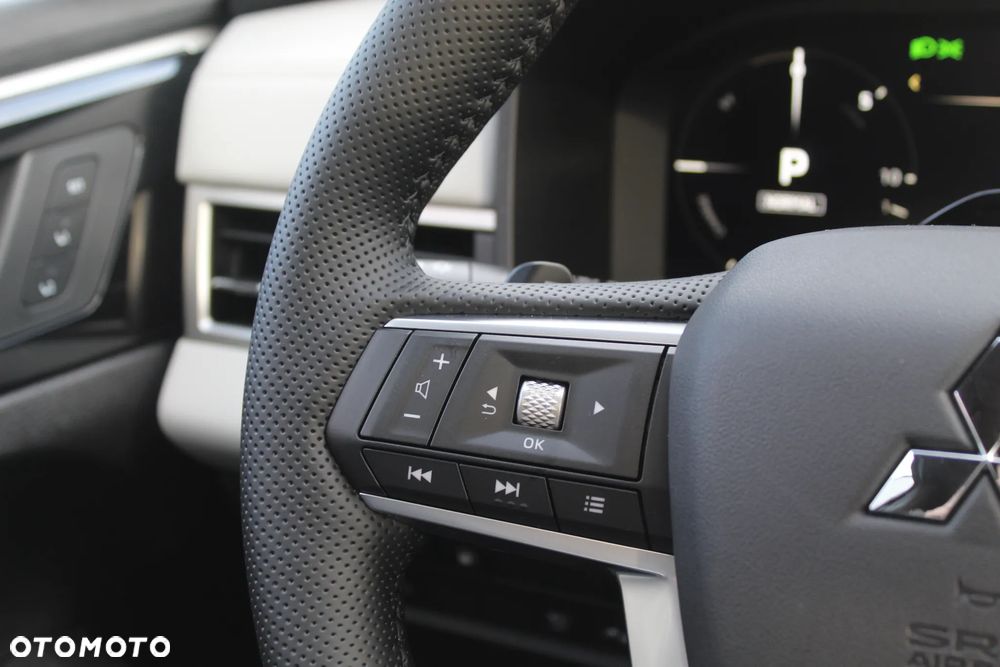 Mitsubishi Outlander - 29