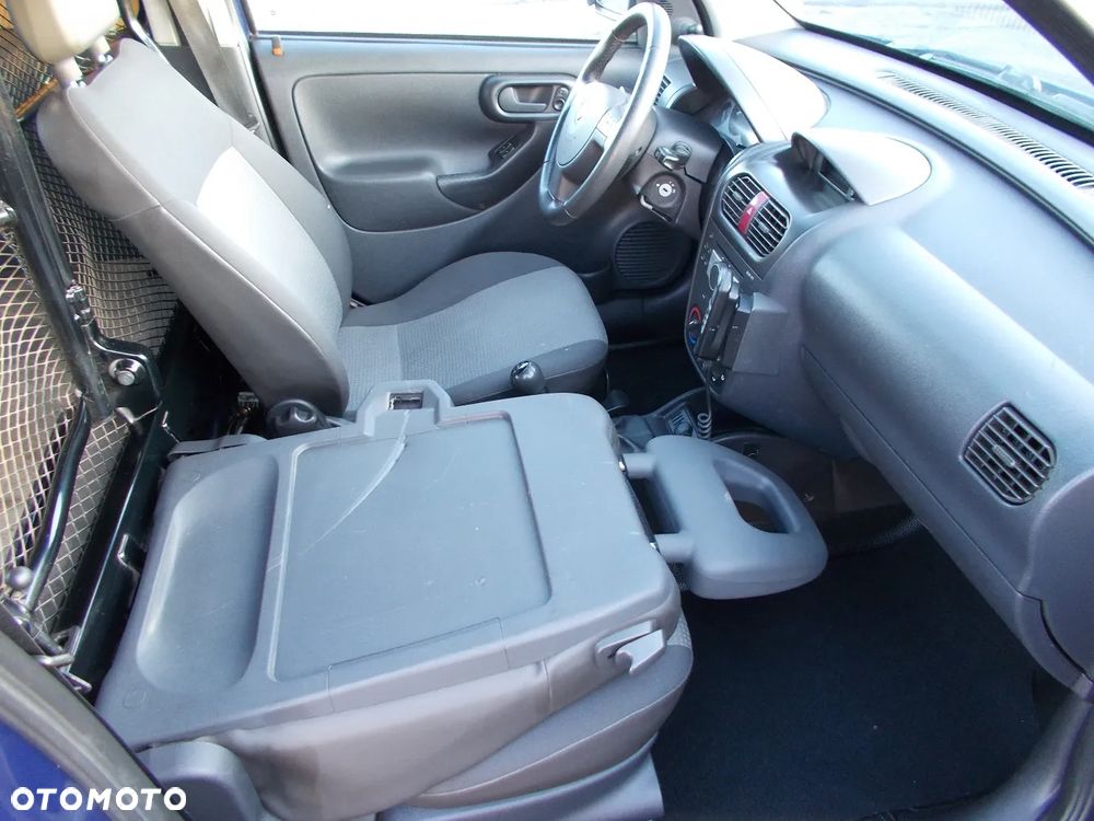 Opel Combo - 16