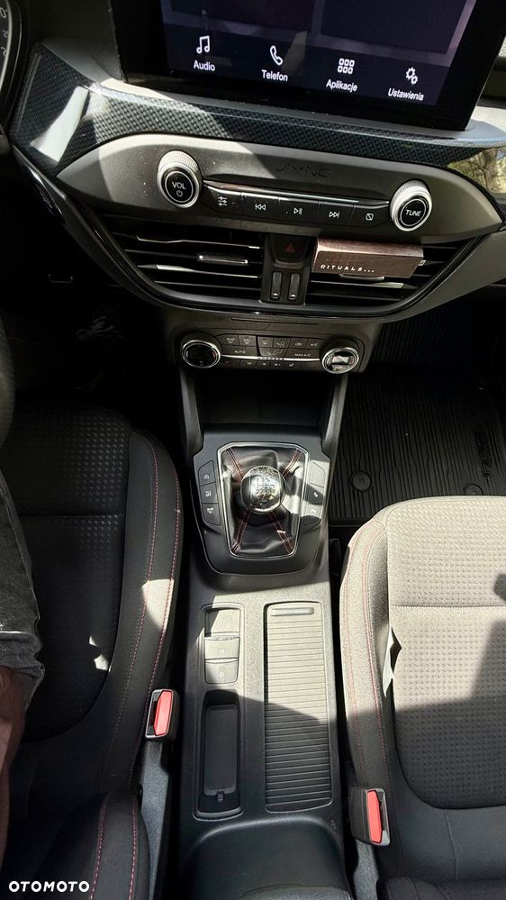 Ford Focus 1.0 EcoBoost ST-Line - 8