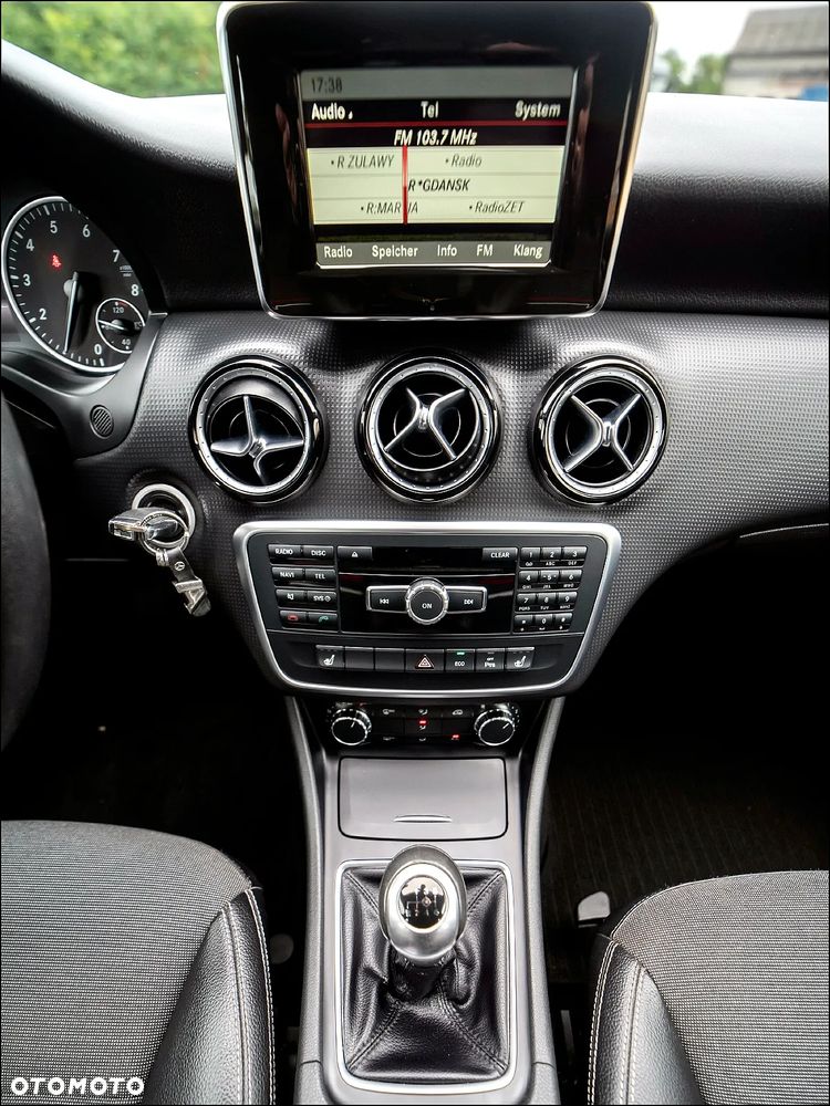 Mercedes-Benz Klasa A 180 (BlueEFFICIENCY) Urban - 23