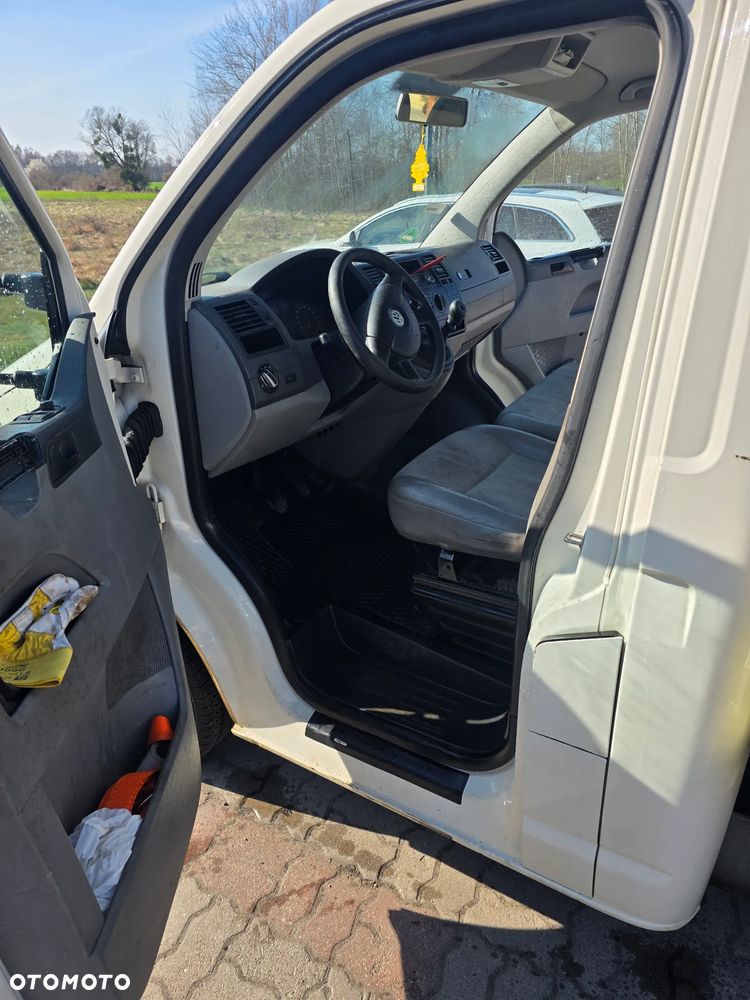 Volkswagen Transporter - 4