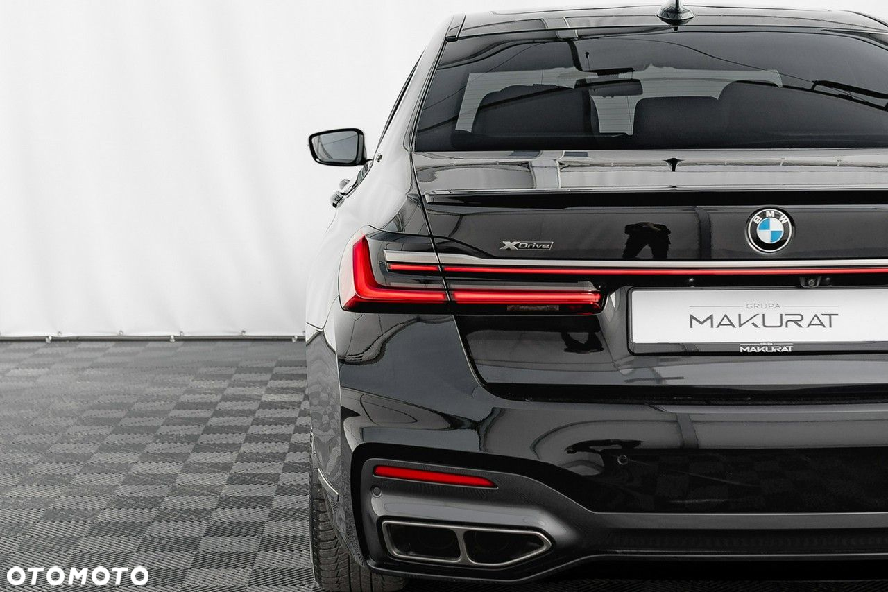 BMW Seria 7 M760Li xDrive - 11