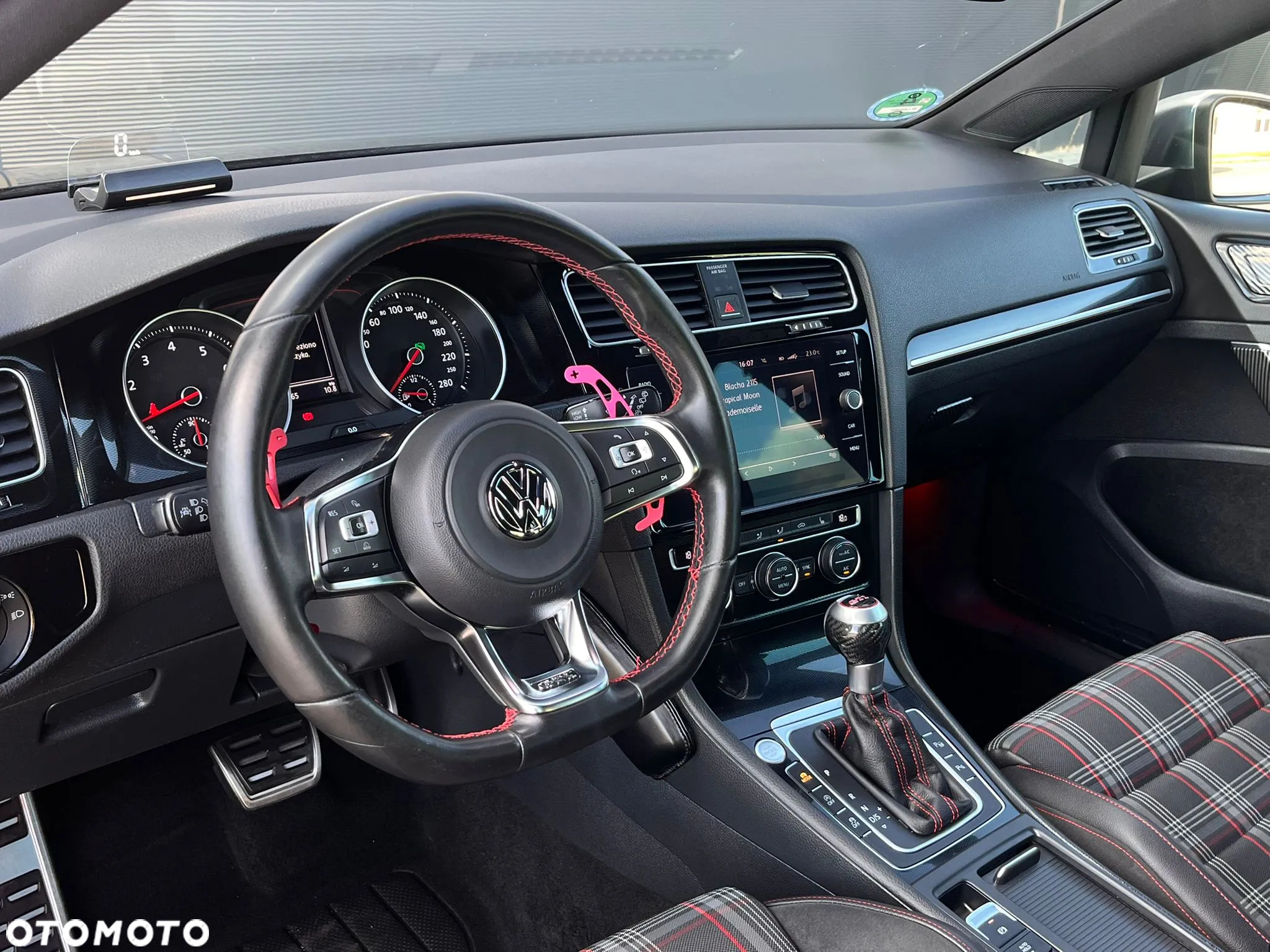 Volkswagen Golf GTI Performance BlueMotion Technology DSG - 29