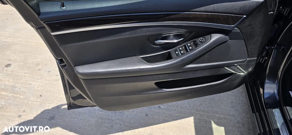 BMW Seria 5 520d xDrive Touring Aut. Luxury Line - 15