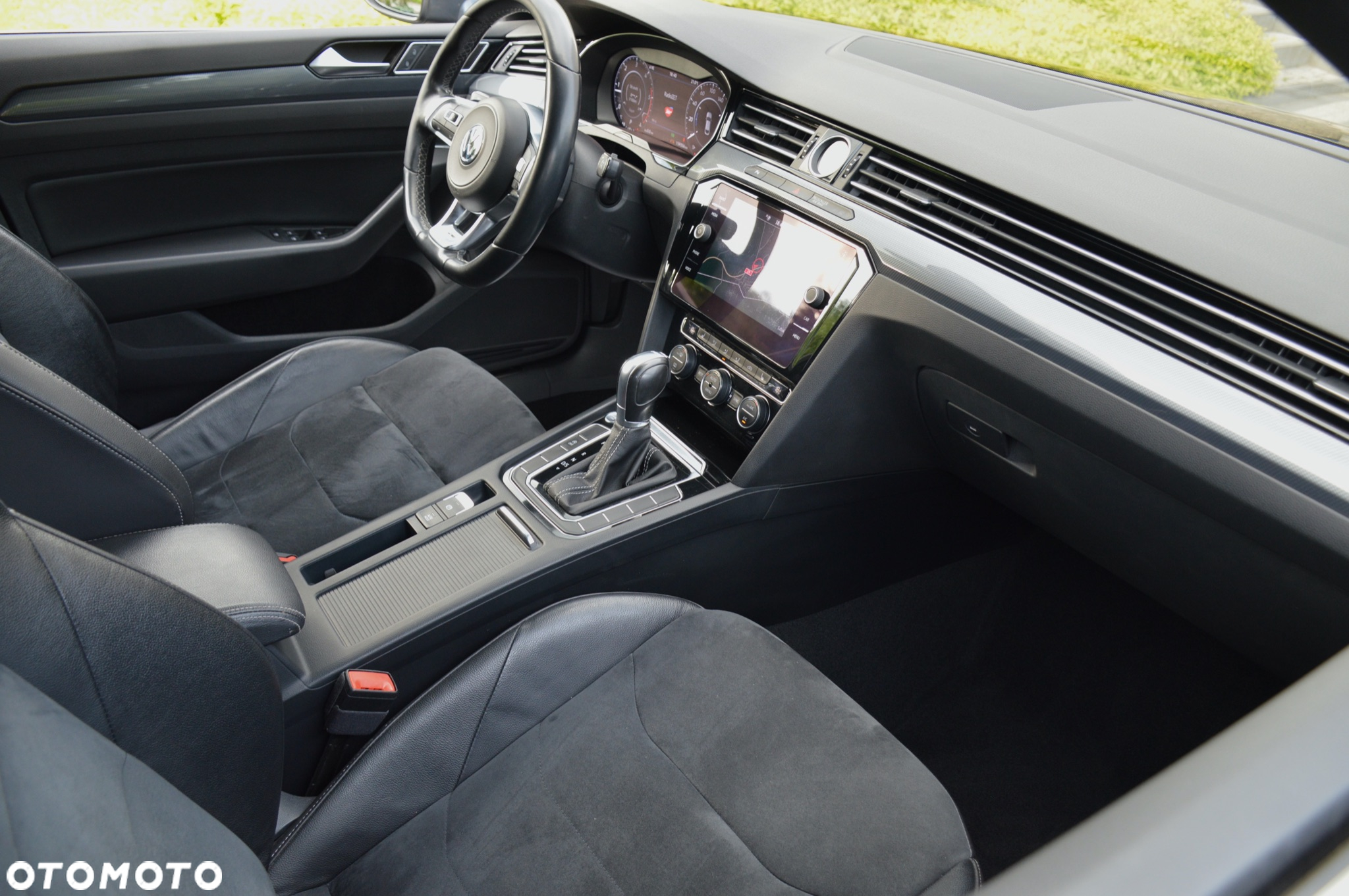 Volkswagen Arteon 2.0 TDI R-Line DSG - 22