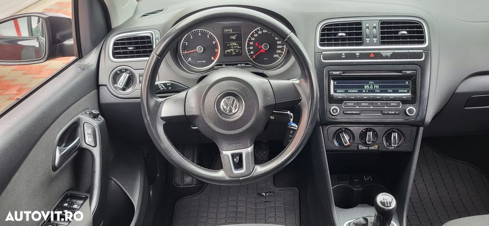 Volkswagen Polo - 16