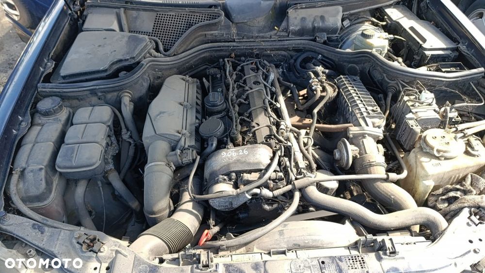 36201 Mercedes e klasa  w 210 model od 95-98 silnik 2.7 CDI 612.961 skrzynia 716.648 lakier 359 - 7