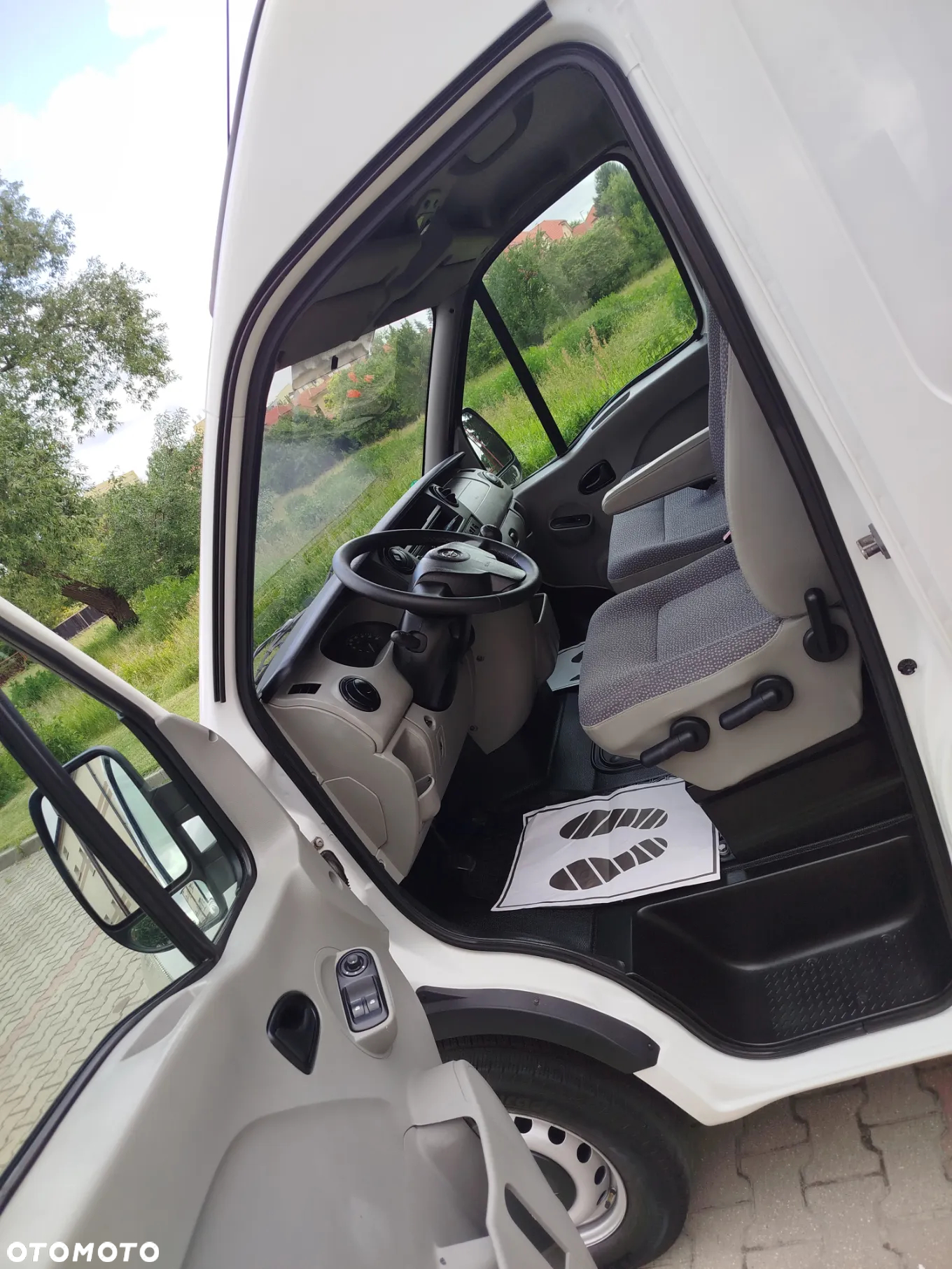 Renault Master ŚREDNIAK KLIMA HAK L2H2 - 25
