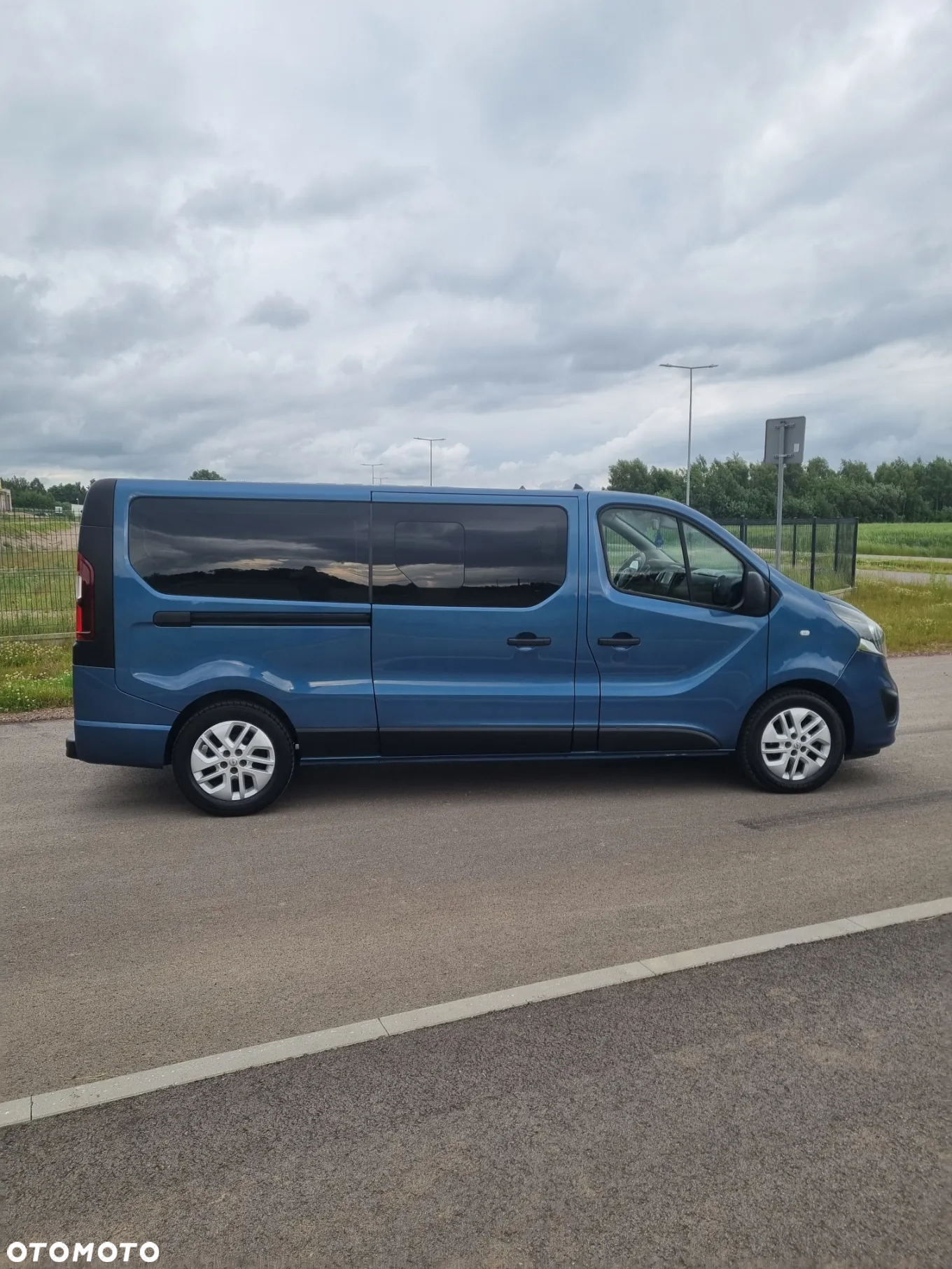 Opel Vivaro - 9