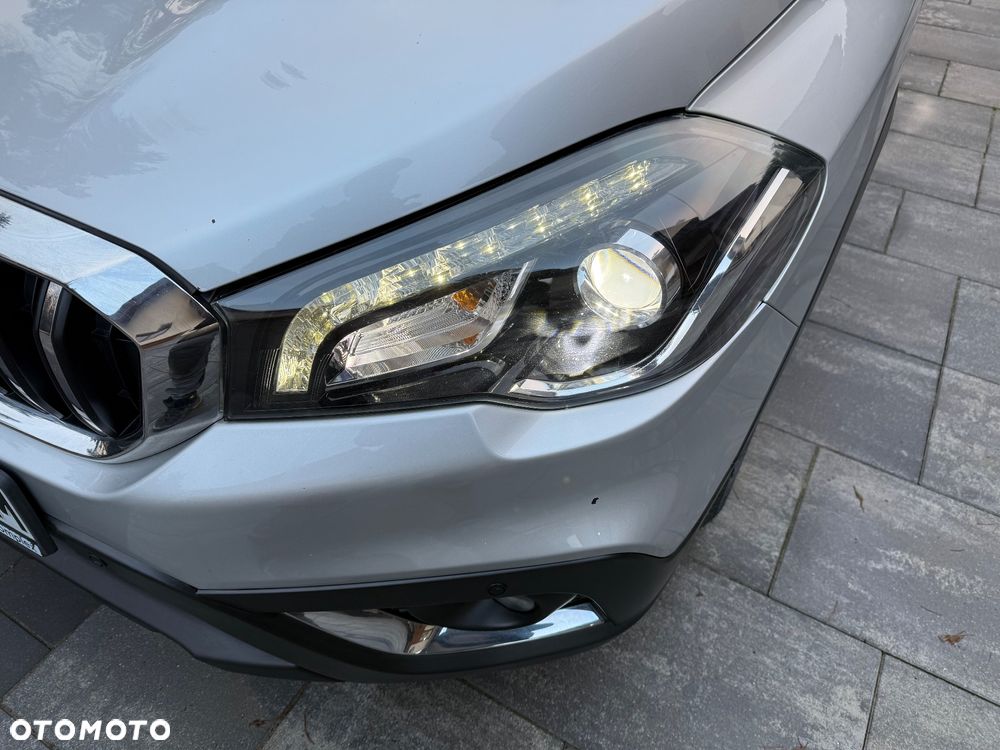 Suzuki SX4 S-Cross 1.4 T Premium 4WD - 10
