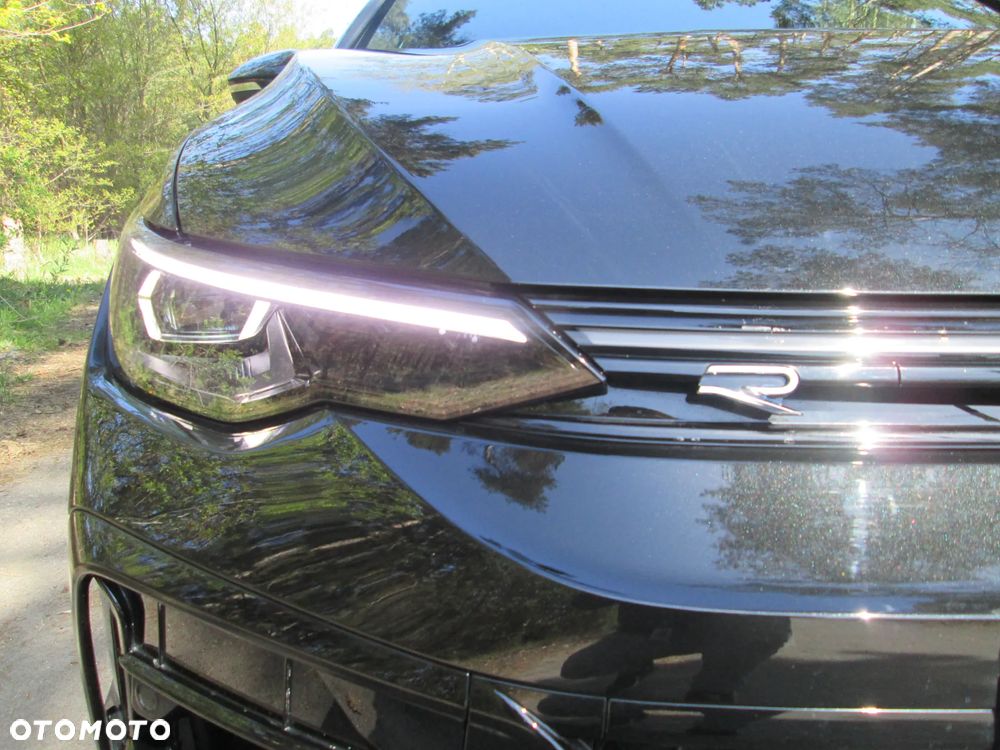 Volkswagen Golf - 21