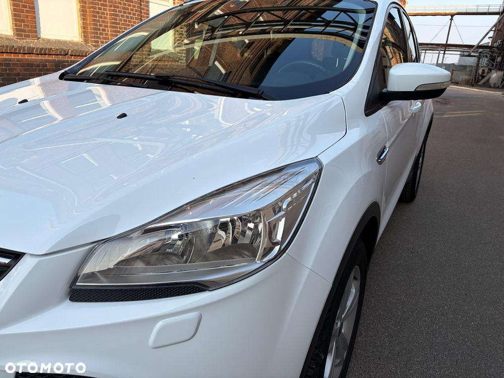 Ford Kuga 1.5 EcoBoost 2x4 Titanium - 6