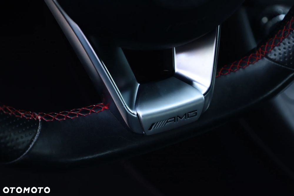 Mercedes-Benz CLA 180 AMG Line - 36