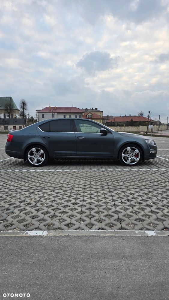 Skoda Octavia 2.0 TSI RS - 4