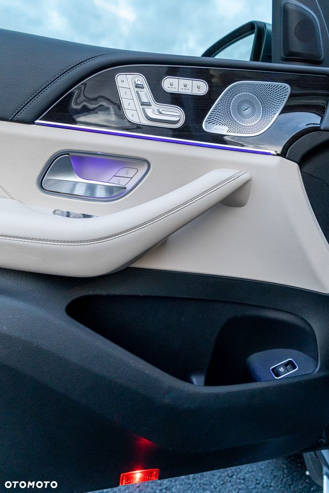 Mercedes-Benz GLE - 23