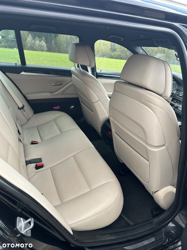 BMW Seria 5 520d Luxury Line - 11