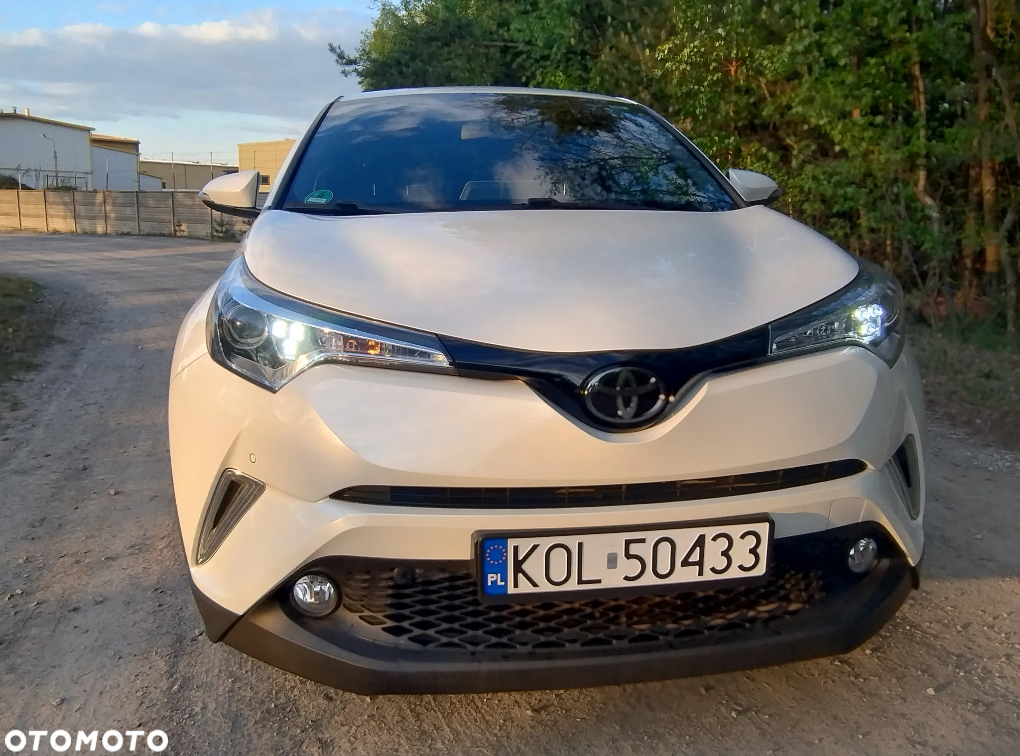 Toyota C-HR 1.2 Turbo Lounge - 26