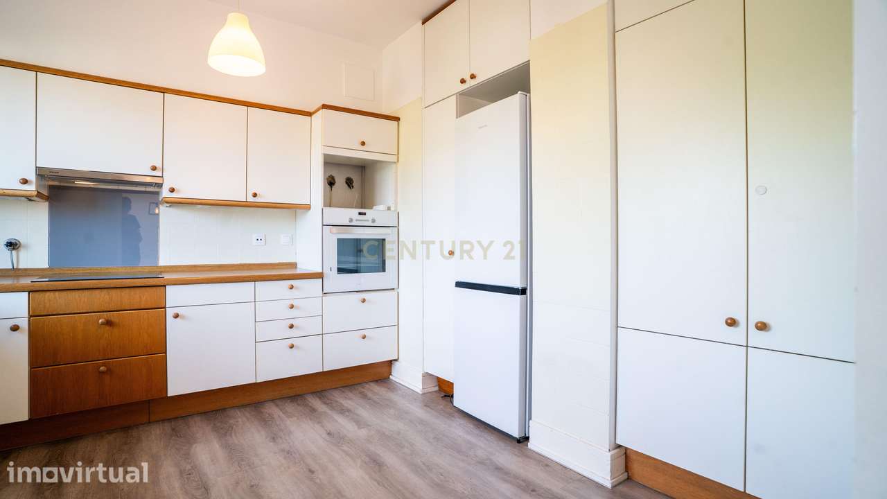 Apartamento T3 com Vista Mar – 5º Andar – A Dois Passos do Casino Esto - Grande imagem: 5/60