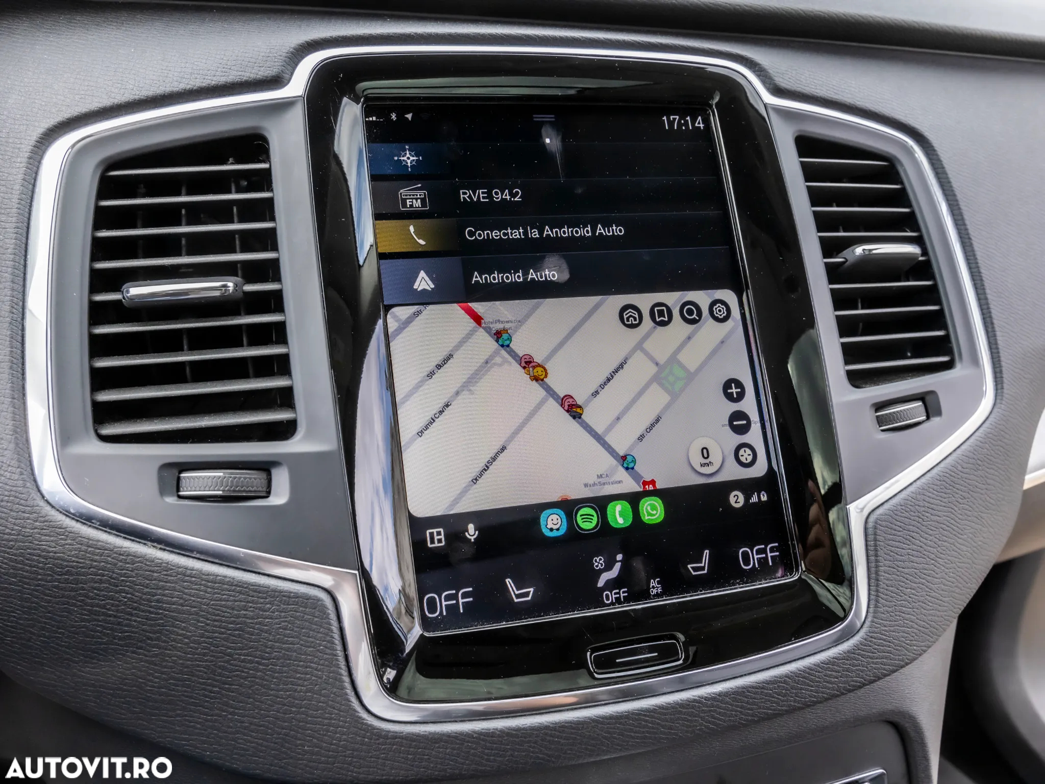 Volvo XC 90 T8 AWD Twin Engine Geartronic Momentum - 8