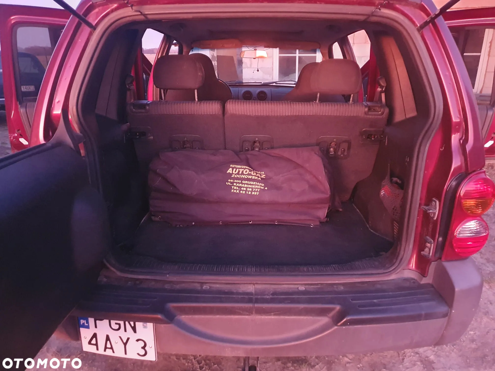 Jeep Liberty 3.7 4x4 - 9