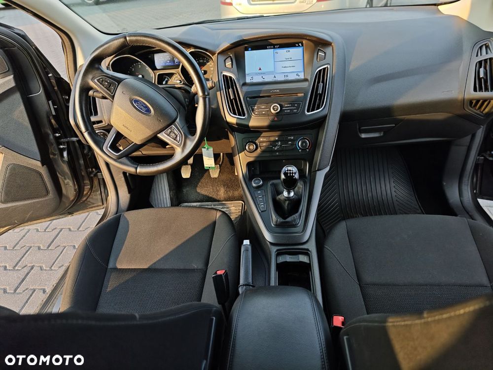 Ford Focus - 8