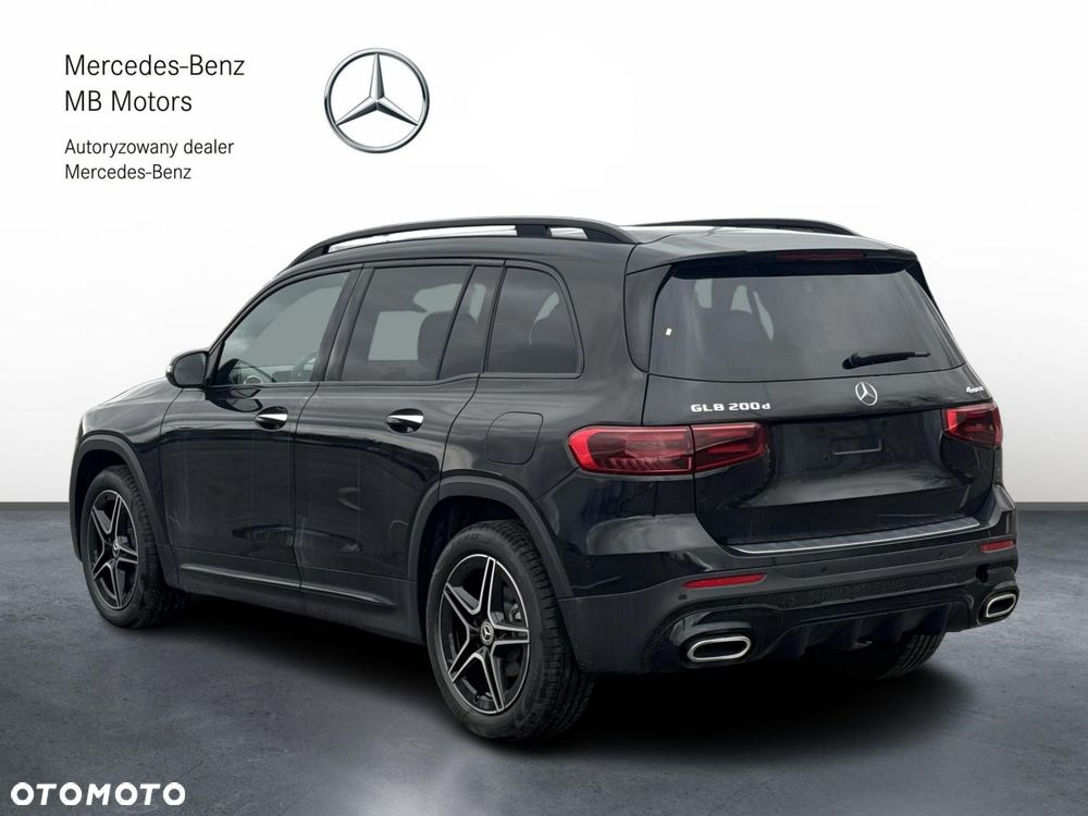 Mercedes-Benz GLB - 4