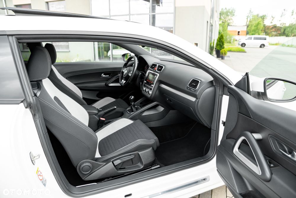 Volkswagen Scirocco 2.0 TSI - 23