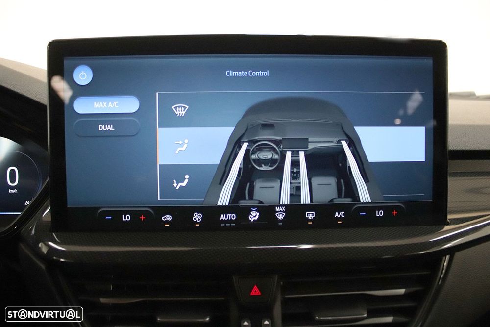 Ford Focus 1.0 EcoBoost MHEV ST-Line X - 10