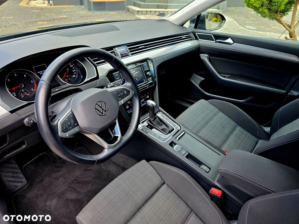 Volkswagen Passat Variant 2.0 TDI EVO Elegance DSG - 26
