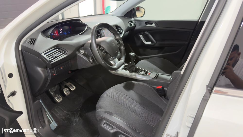 Peugeot 308 PureTech 130 Allure Pack - 10