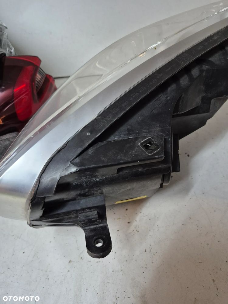 Kia Venga lampa przednia 92102-1P000 - 3