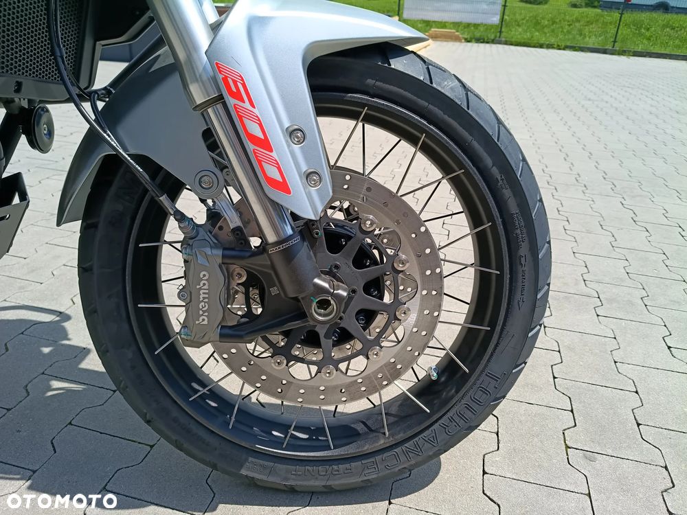 QJMOTOR SRT 600SX - 7