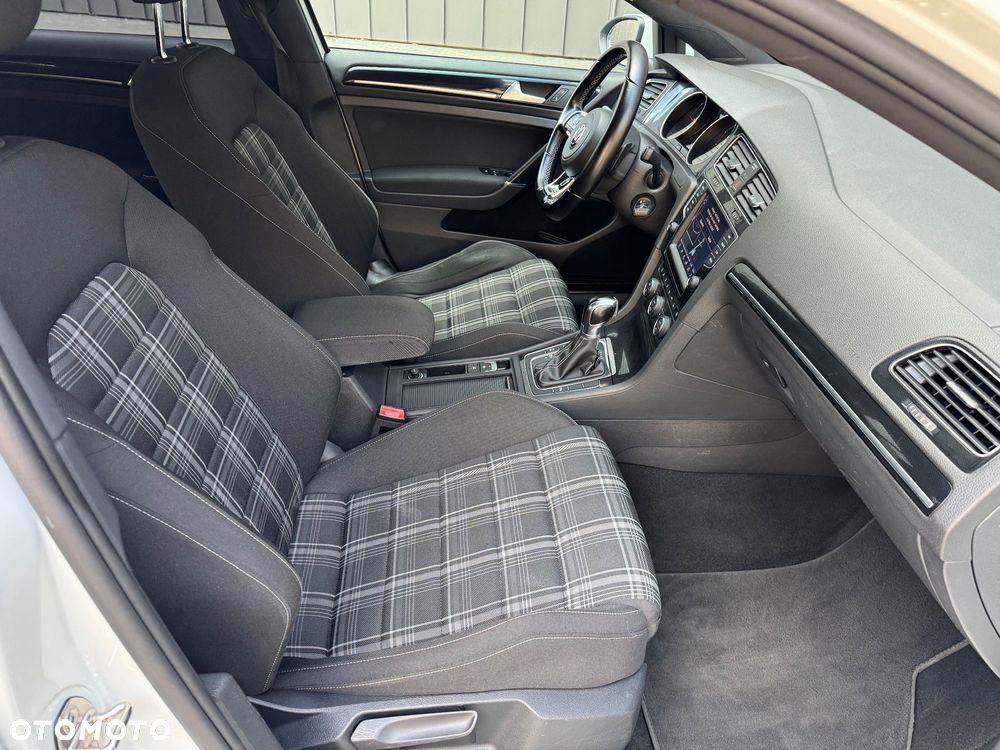 Volkswagen Golf GTD 2.0 TDI SCR DSG - 26