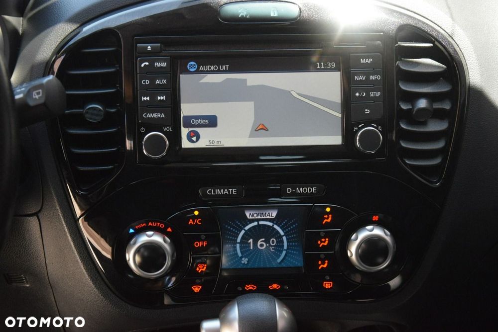 Nissan Juke 1.6 Xtronic Tekna - 31