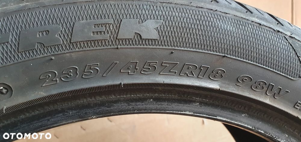 1X Opona Maxtrek Maximus M1 235/45 r18 2623 5mm - 8