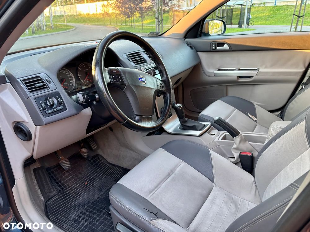Volvo V50 1.6D Momentum - 9