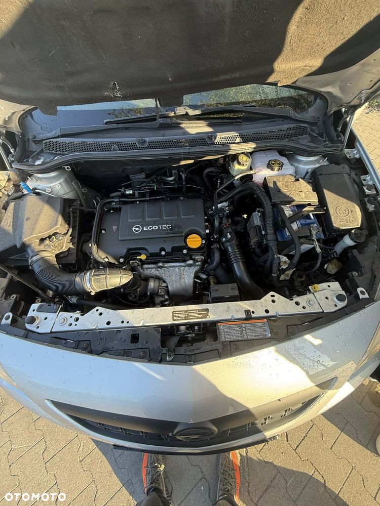 Opel Astra 1.4 Turbo - 6
