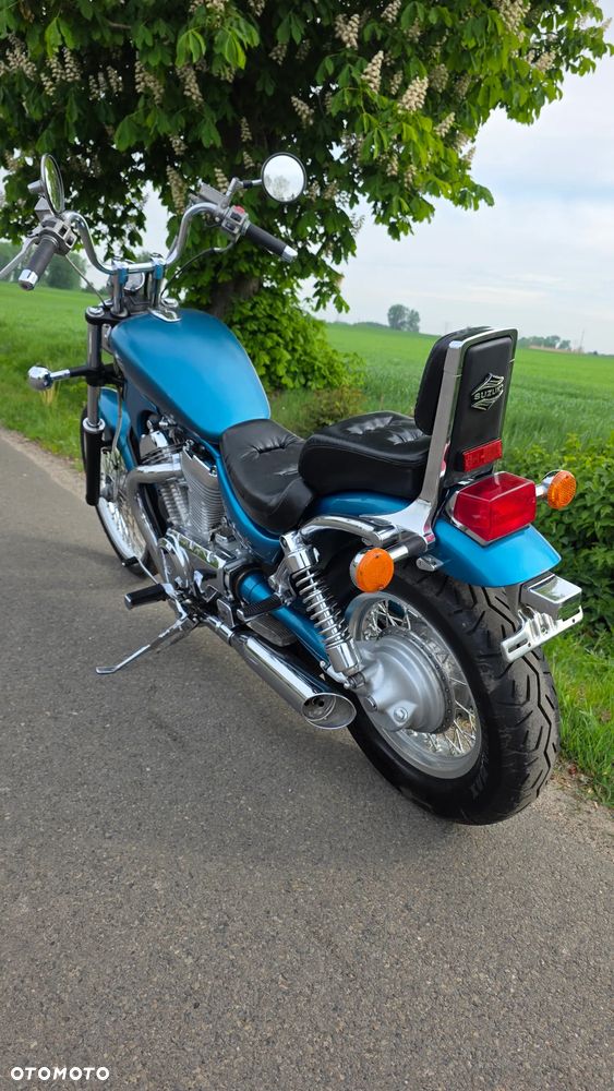 Suzuki Intruder - 10