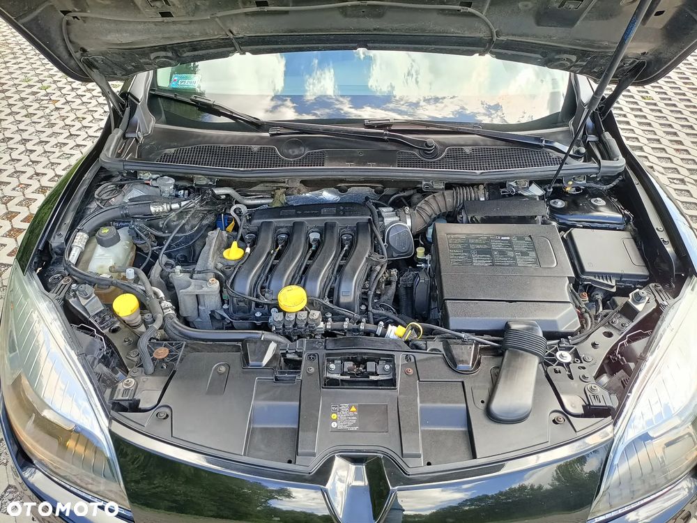 Renault Megane 1.6 16V Dynamique Euro5 - 11
