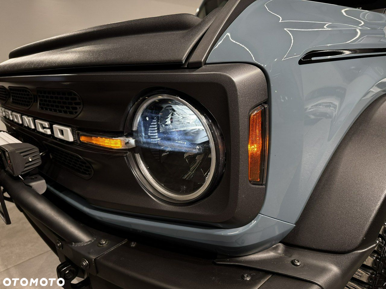 Ford Bronco - 9