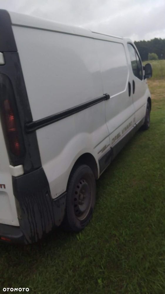 Opel Vivaro - 10