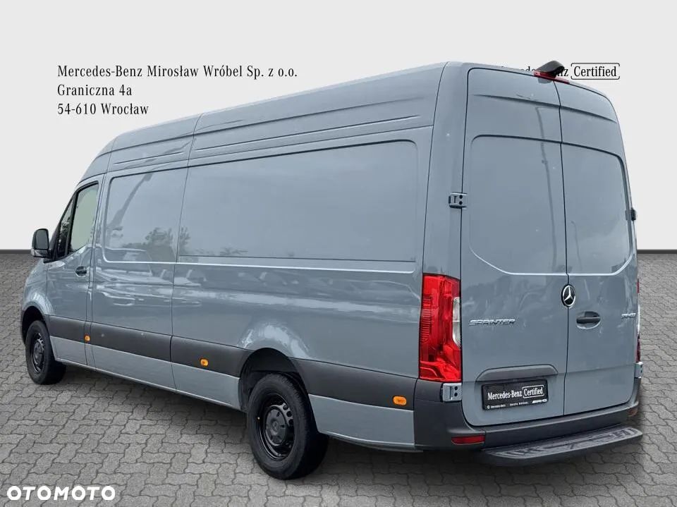 Mercedes-Benz Sprinter - 4