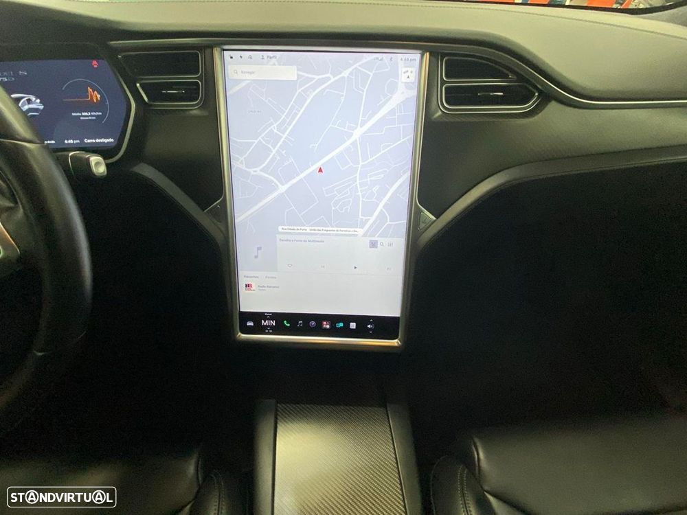 Tesla Model S - 11
