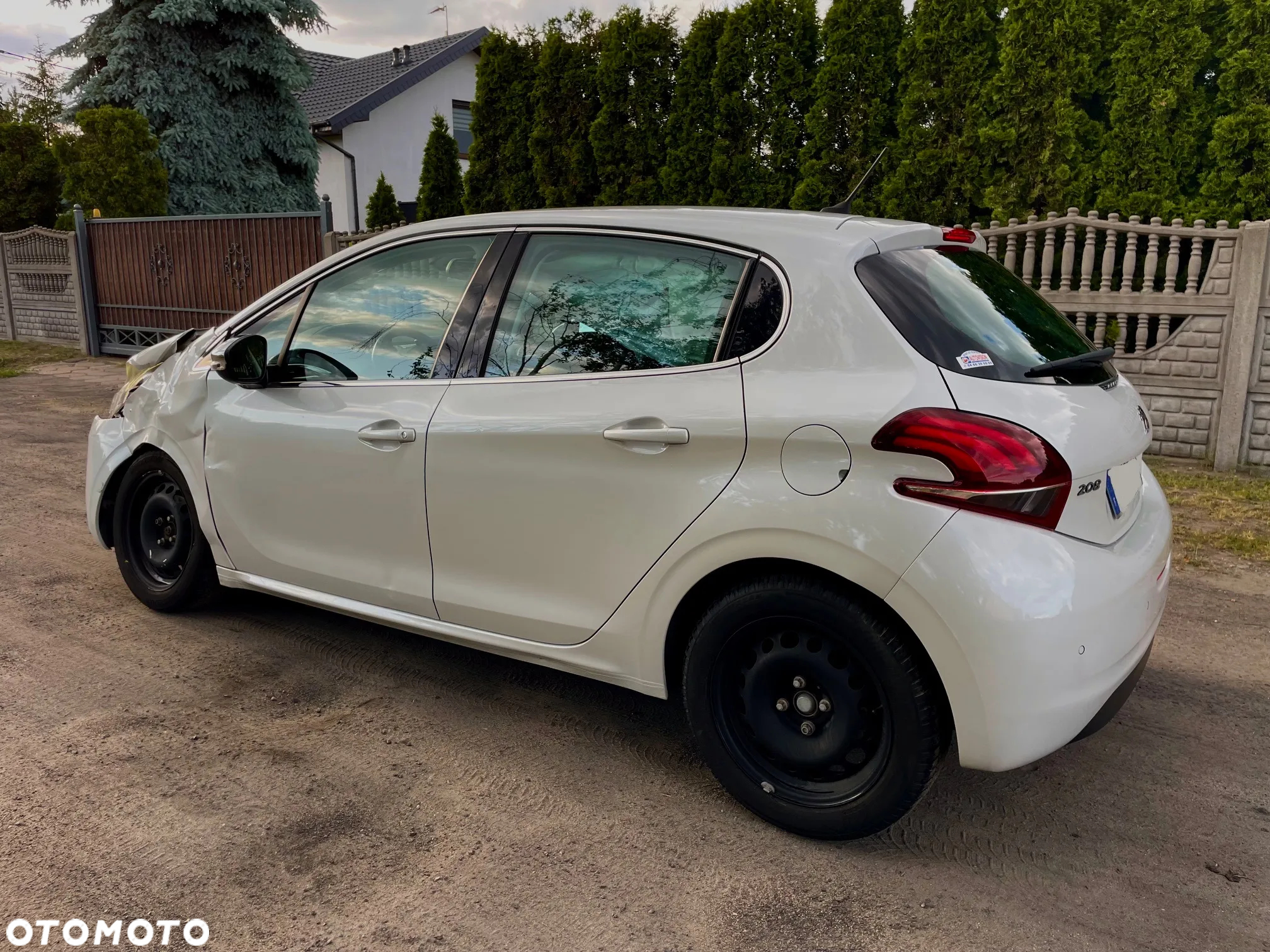 Peugeot 208 - 7
