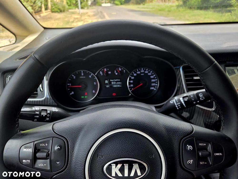 Kia Carens 1.7 CRDi M 7os - 11